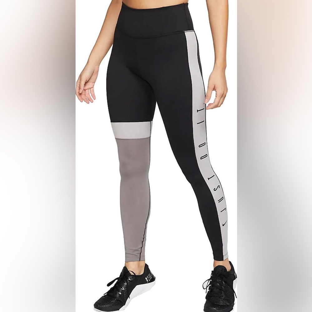 Nike dry fit women’s leggings, black and gray size small